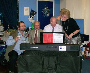 Bob Froggatt played carols and other Christmas songs